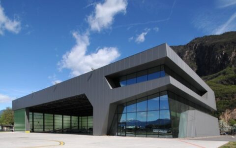 Hangar FRI-EL Greenpower Bozen Foto © Leonhard Angerer (1) [800x600]